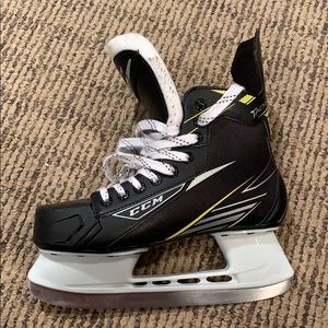 CCM Tacks 1092 Boys Hockey Skates